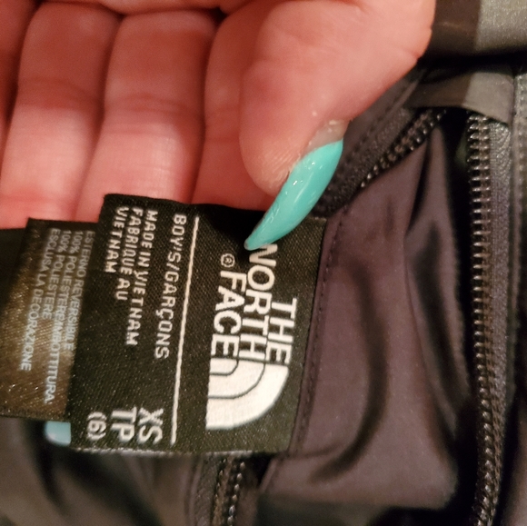 Boys reversible Northface winter jacket size 6 - Picture 4 of 4